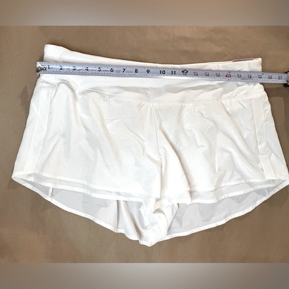 CALIA by Carrie Underwood Kick it Up Performance Short, Pure White, XL, NWT - Picture 6 of 9